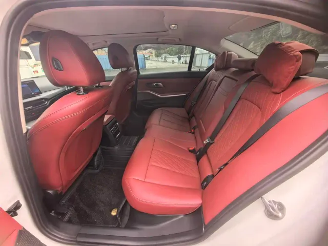 BMW 3 Series — Фото автомобиля 9