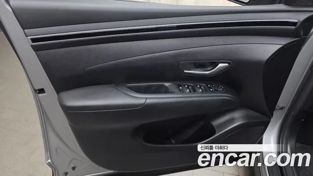 Hyundai Tucson Tucson (NX4) Дизель 2.0 2WD — Фото автомобиля 24