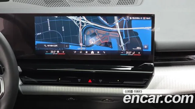 BMW 5-Series — Фото автомобиля 14
