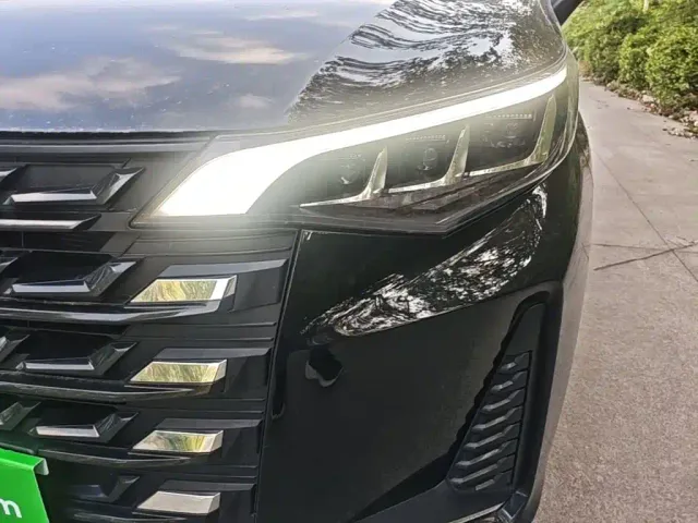 GAC Trumpchi M6 — Фото автомобиля 23