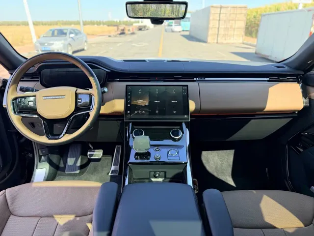Land Rover Range Rover Sport — Фото автомобиля 9