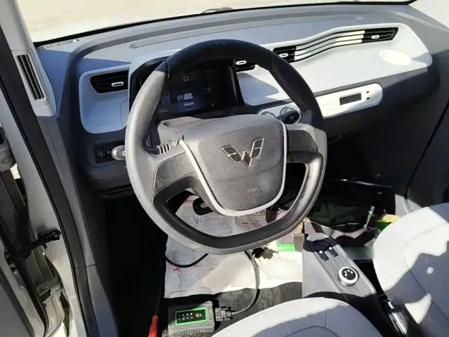 Wuling Hongguang Mini EV — Фото автомобиля 10