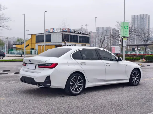 BMW 3 Series — Фото автомобиля 4