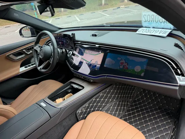 Mercedes-Benz E-Class — Фото автомобиля 13
