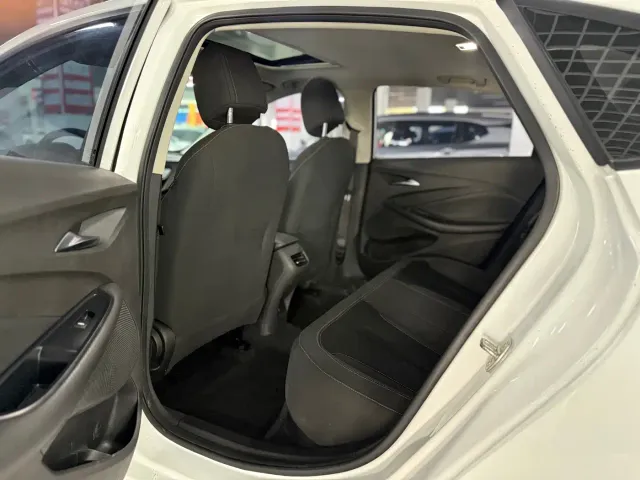 Buick Verano — Фото автомобиля 5