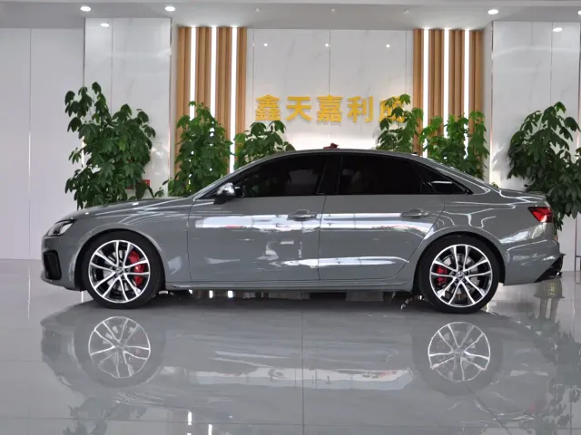 Audi S4 — Фото автомобиля 3
