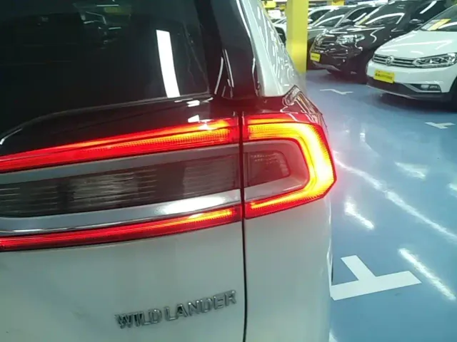 Toyota Wildlander — Фото автомобиля 7