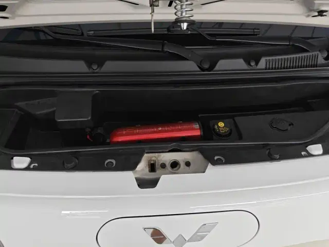 Wuling Hongguang Mini EV — Фото автомобиля 10