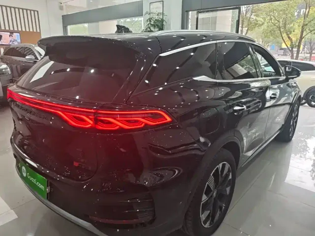 BYD Tang — Фото автомобиля 6