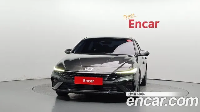 Hyundai Avante CN7 — Фото автомобиля 3