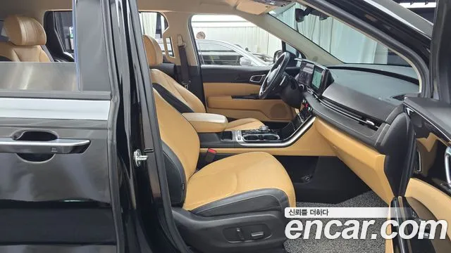 Kia Carnival Generation 4 — Фото автомобиля 11