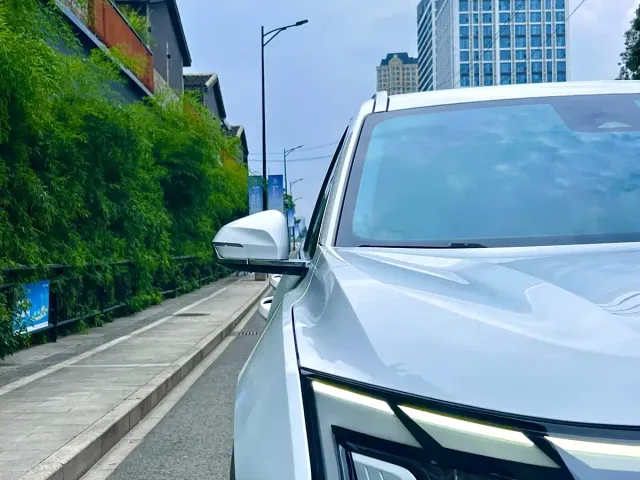 Geely Boyue L — Фото автомобиля 4