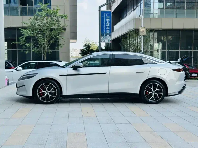BYD Han L — Фото автомобиля 4