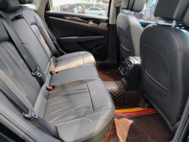 Volkswagen Passat — Фото автомобиля 11