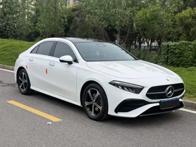 Mercedes-Benz A-Class — Фото автомобиля 3