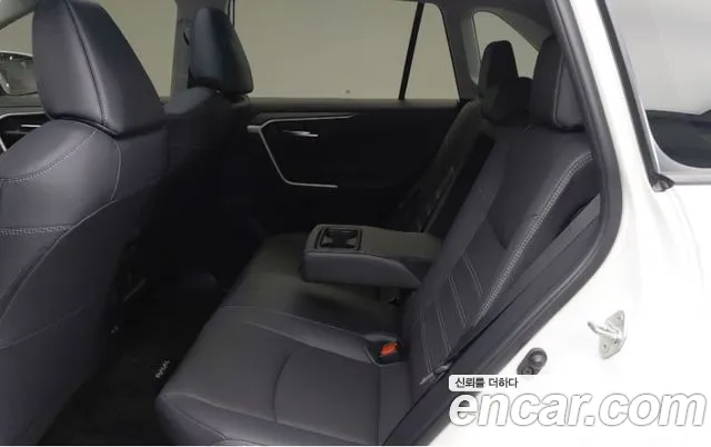 Toyota RAV4 5th Gen — Фото автомобиля 13