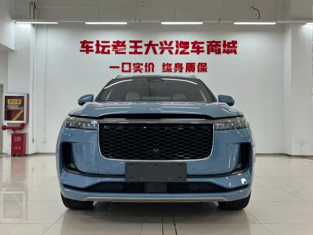 Li Auto ONE — Фото автомобиля 2