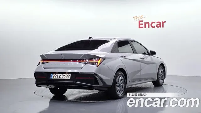 Фотография автомобиля — Hyundai Avante CN7