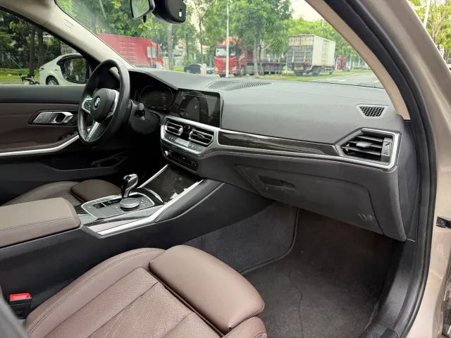 BMW 3 Series — Фото автомобиля 11