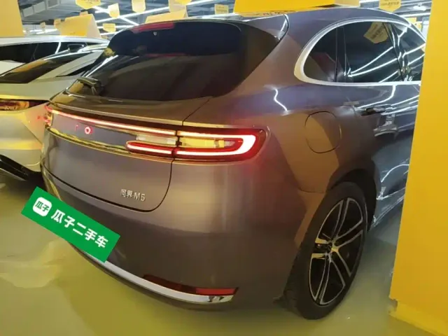 Aito M5 — Фото автомобиля 6