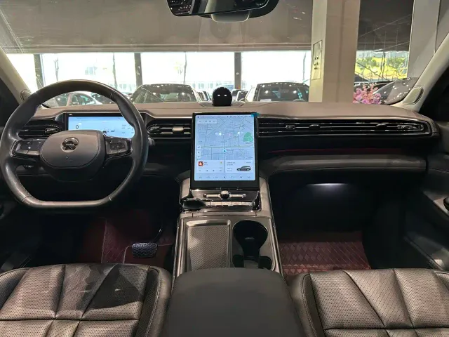Nio ES8 — Фото автомобиля 10