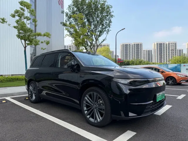 Leapmotor C16 — Фото автомобиля 3