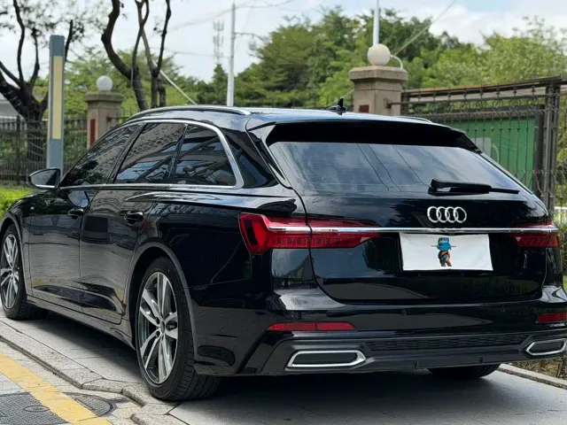Audi A6 — Фото автомобиля 4