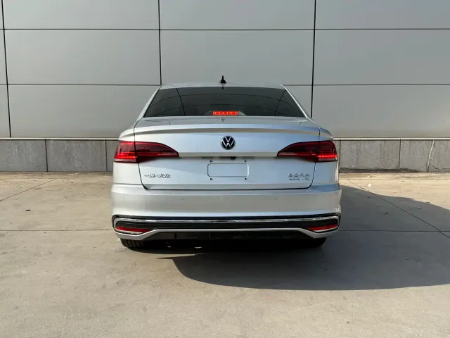 Volkswagen Bora — Фото автомобиля 2