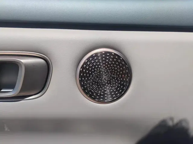 Li Auto i6 — Фото автомобиля 12