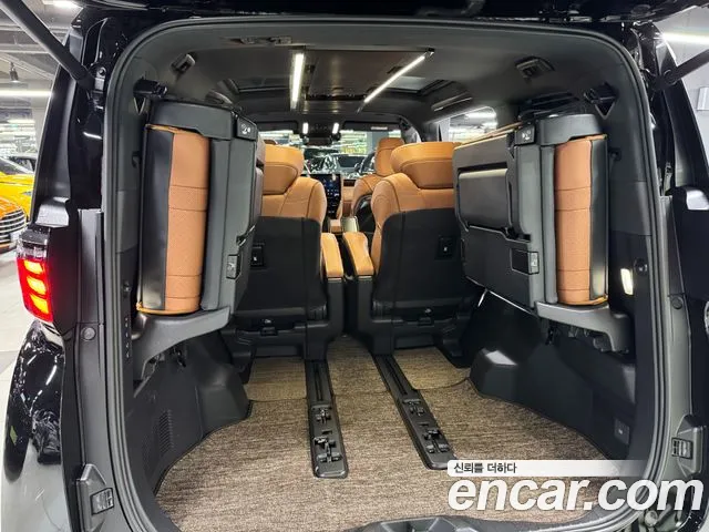 Toyota Alphard — Фото автомобиля 12