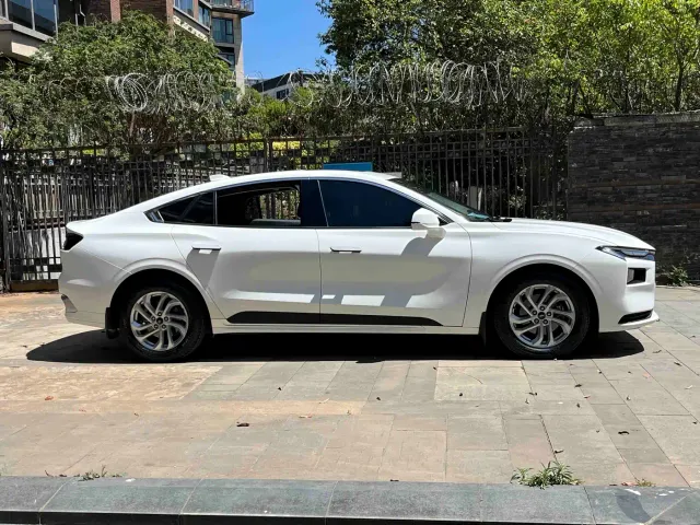 Ford Mondeo — Фото автомобиля 4