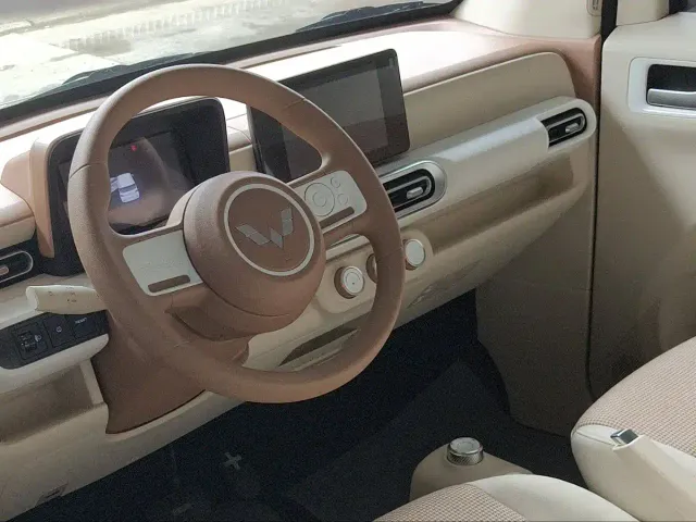 Wuling Hongguang Mini EV — Фото автомобиля 4