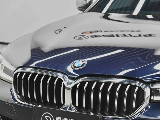 BMW 5 Series — Фото автомобиля 27