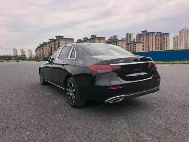 Mercedes-Benz E-Class — Фото автомобиля 6