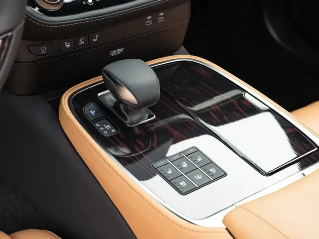 Lexus LS — Фото автомобиля 15