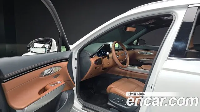 Genesis GV70 — Фото автомобиля 15