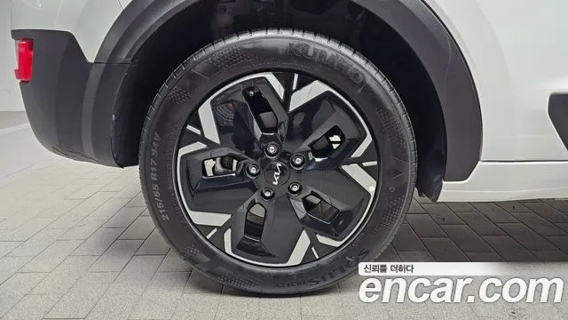 Kia Niro — Фото автомобиля 5