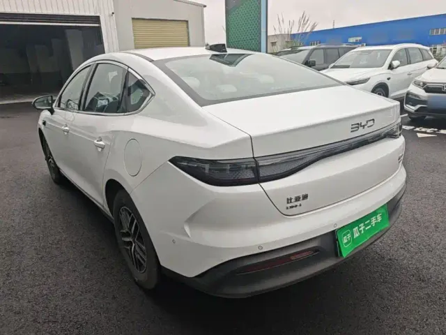 BYD Seal 05 DM-i — Фото автомобиля 4