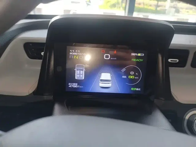 Wuling Hongguang Mini EV — Фото автомобиля 11