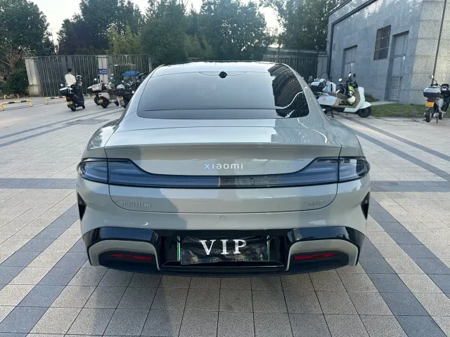 Xiaomi SU7 — Фото автомобиля 11