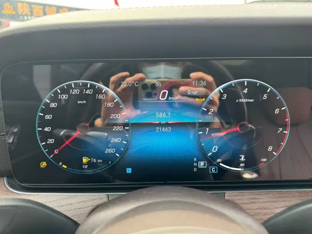 Mercedes-Benz E-Class — Фото автомобиля 6