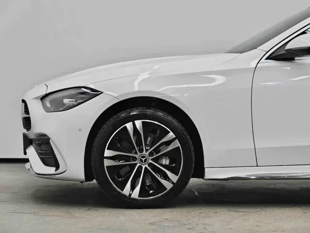 Mercedes-Benz C-Class — Фото автомобиля 5