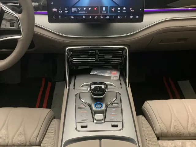 BYD Tang — Фото автомобиля 13