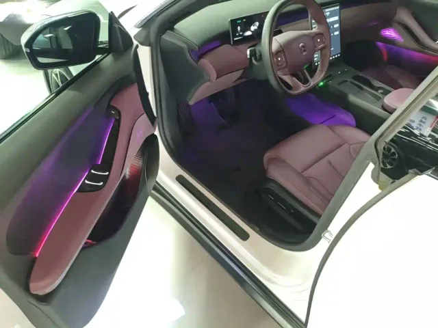 Nio ET5 Touring — Фото автомобиля 15