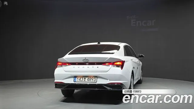 Hyundai Avante — Фото автомобиля 4