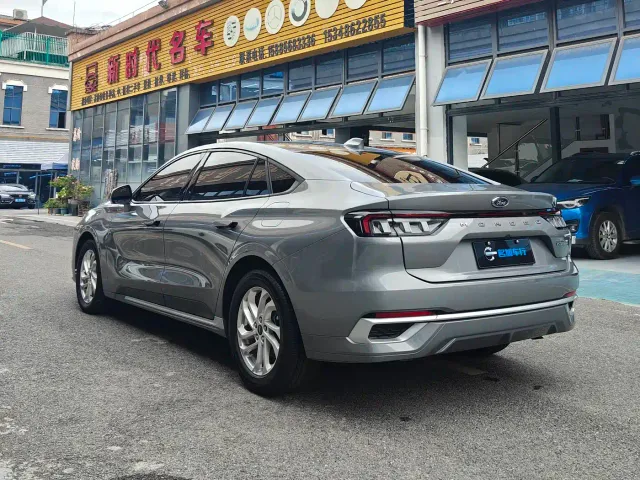 Ford Mondeo — Фото автомобиля 7