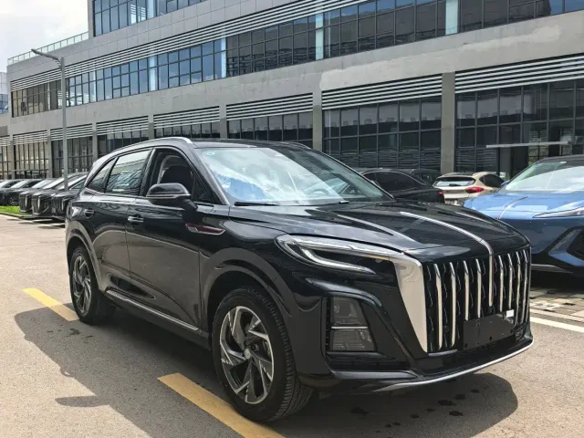 Hongqi HS3 PHEV — Фото автомобиля 3