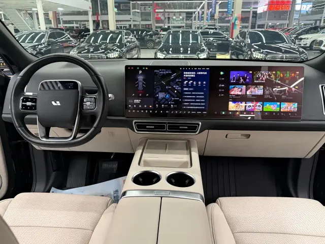 Li Auto L9 — Фото автомобиля 8