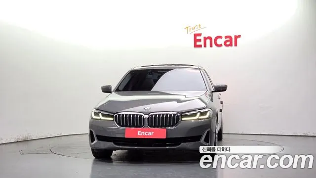 BMW 5 Series G30 — Фото автомобиля 3