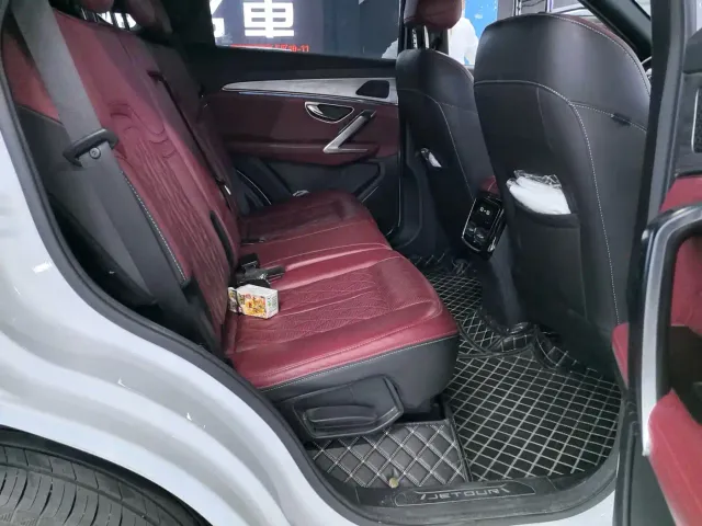 Jetour X70 Plus — Фото автомобиля 12